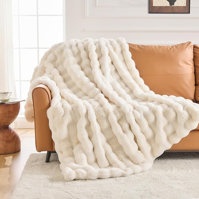 Cozy Faux Fur Throw Blanket for Bed-Warm Fuzzy Throw Blanket, Soft Plush Thick Bubble Blankets for Bedroom and Living Room, Furry Luxury Blanket, 90 x 90, Cream