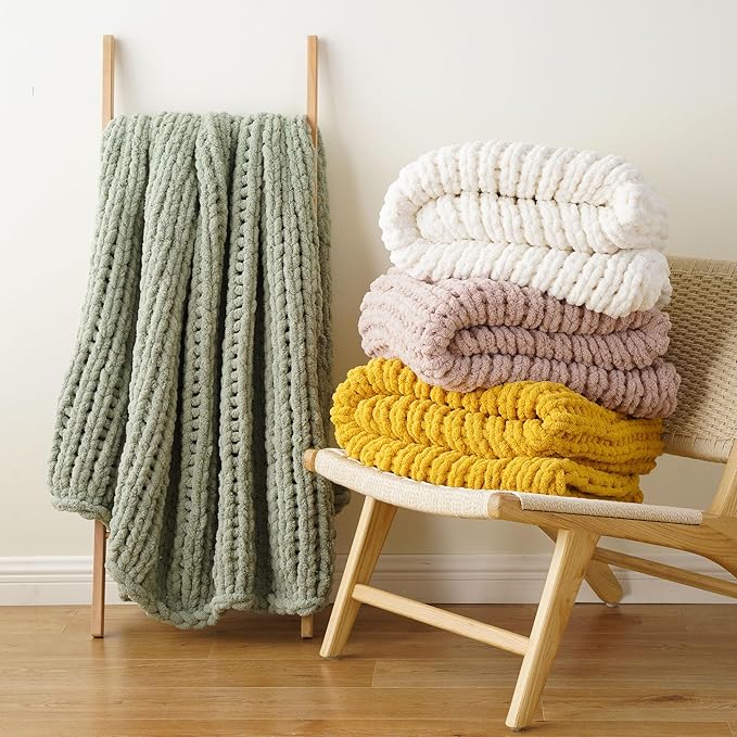 Battilo Chunky Knit Throw Blanket, Soft and Thick Chenille Throw Blanket, 50"x60" Handmade Cable Knit Crochet Blanket, Large Rope Knot Throw Blankets for Couch Sofa Bed Home Decor, Light Green