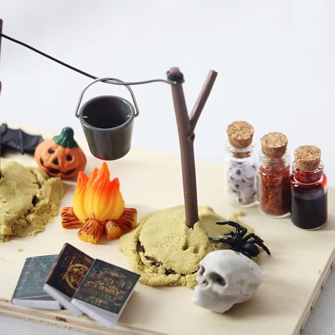 Dollhouse Decoration Accessories, 1:12 Dollhouse Ornament Mini Halloween Horror Decoration Set