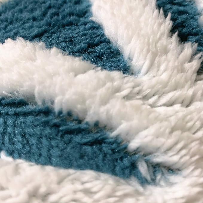 UKELER Navy Blue Flannel Sherpa Throw 60'' x 50'' New Blanket Ultra Plush Lightweight Throw Blanket Luxury Soft Warm Fuzzy Blanket Throws for Bed/Couch/Sofa/Office/Camping