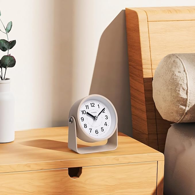 Analog Alarm Clock, Silent Non-Ticking Quartz Movement, Battery-Operated with Snooze & On-Demand Light, Easy to Set Gentle Wake Bedside Desk Clock, Ideal for Home, Travel, Office (Yellow)