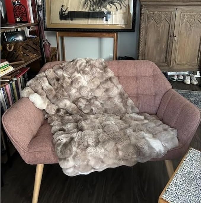 48”Small Loveseat Sofa, Modern Linen Upholstered Mini Couch 2-Seater Fluffy Love Seat with Quilting Backs and Wood Legs for Small Space Living Room, Bedroom, Pink