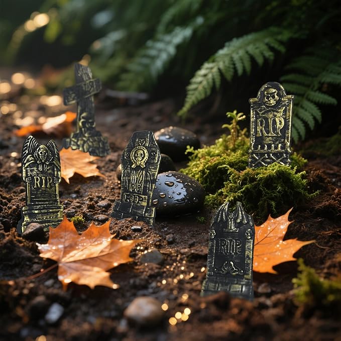 20Pcs Halloween Mini Tombstones Figurines, Plastic Miniature Tombstones Set Mini Gravestones Halloween Decorations for Miniature Graveyard Scene Haunted House DIY Crafts