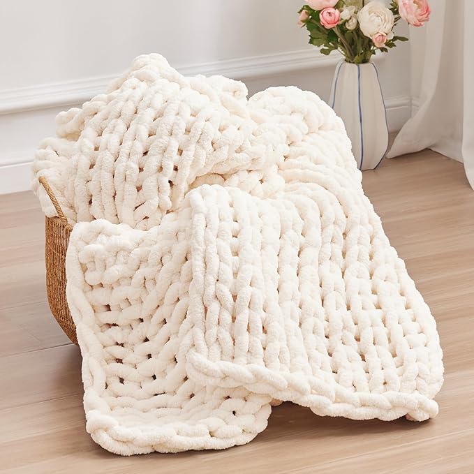 Chunky Knit Throw Blanket, 30''*40'' Knitted Throw Chenille Yarn for Bed Couch, Handmade Cream Crochet Big Thick Blanket, Machine Washable Cute Comfy Blanket for Home Decor
