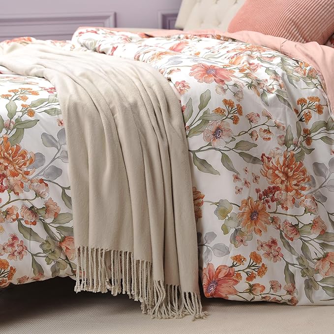 CUDDLE DREAMS Silk Throw Blanket with Hand-Knotted Fringe, Natural, Soft & Breathable (Ivory)