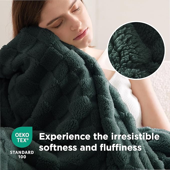 Bedsure GentleSoft Dark Green Throw Blanket for Couch - Checkered Fleece Blankets Gifts for Women Men Girls, Cute Soft Cozy Throw for Bedroom Home Decor Gifts, 50x60 Inches