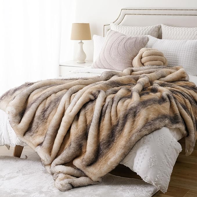 BATTILO HOME Luxury Mink Faux Fur Throw Blanket, Large Soft Cozy Warm Fur Blanket for Bed, Sofa, Couch, Chair, Thick Fur Throw and Blankets for Home Decor, 60"x80"