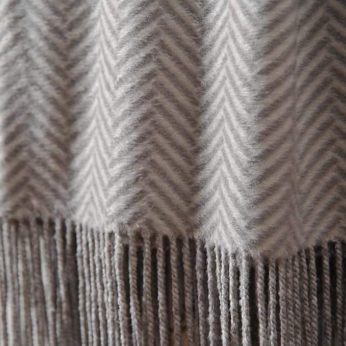 CUDDLE DREAMS Silk Throw Blanket with Hand-Knotted Fringe, Natural, Soft & Breathable (Herringbone Gray)