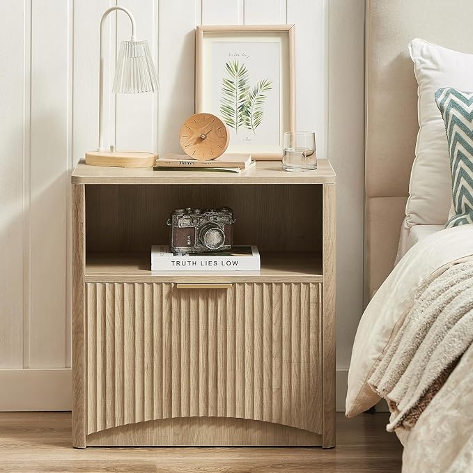 Fluted Nightstand Set of 2, Natural Oak Bedside Table with Drawer and Storage, Wood End Table Mid Century Modern, Large Night Stand for Bedroom