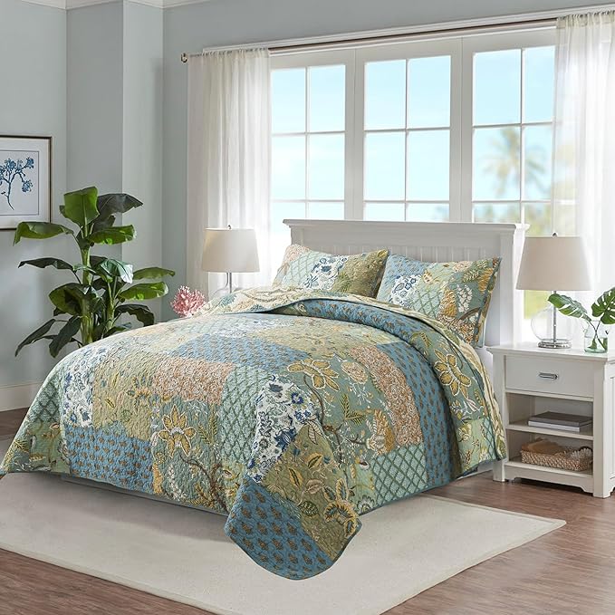 NEWLAKE Quilt Set Queen Size, 100% Cotton Patchwork Green Bohemian Quilt Sets, Reversible Bedspread Lightweight and Breathable for All Seasons, Soft Quilted Bedspread with 2 Pillow Shams
