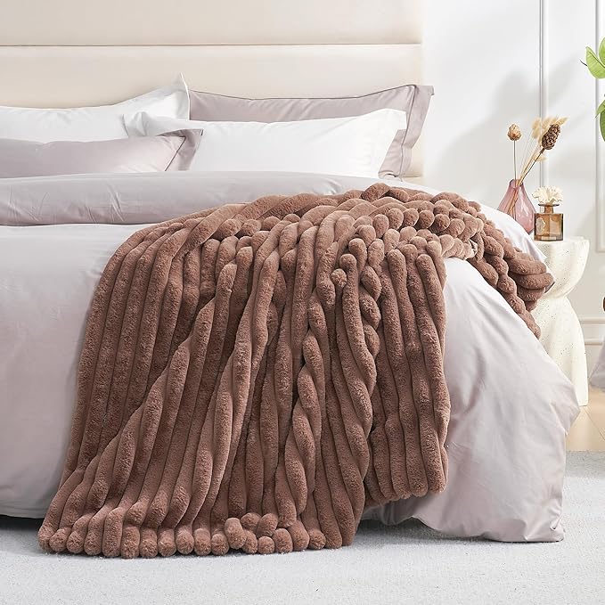 Amélie Home Faux Fur Throw Blanket for Couch, Cozy Fuzzy Fluffy Fur Luxurious Soft Striped Plush Gift Blankets for Family Sofa Chair Bed Living Room Bedroom, 55"x70", Light Coffee