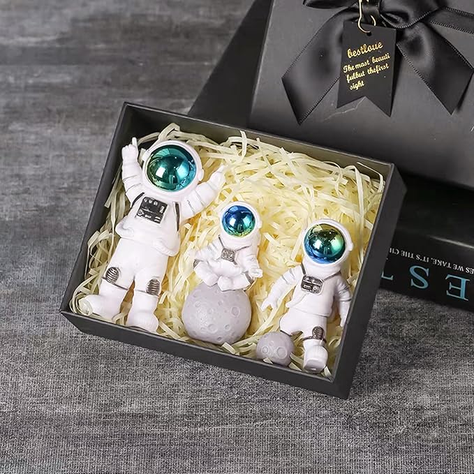 Gradient Astronaut Statues Set of 3, Space Theme Nursery Shelf Classroom Desk Decor Cake Toppers