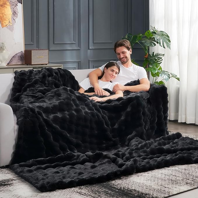 Cozy Bliss Faux Fur Throw Blanket for Couch, Fuzzy Soft Plush Thick Bubble Blanket for Sofa Bedroom Living Room, 90 * 90 Inches Black