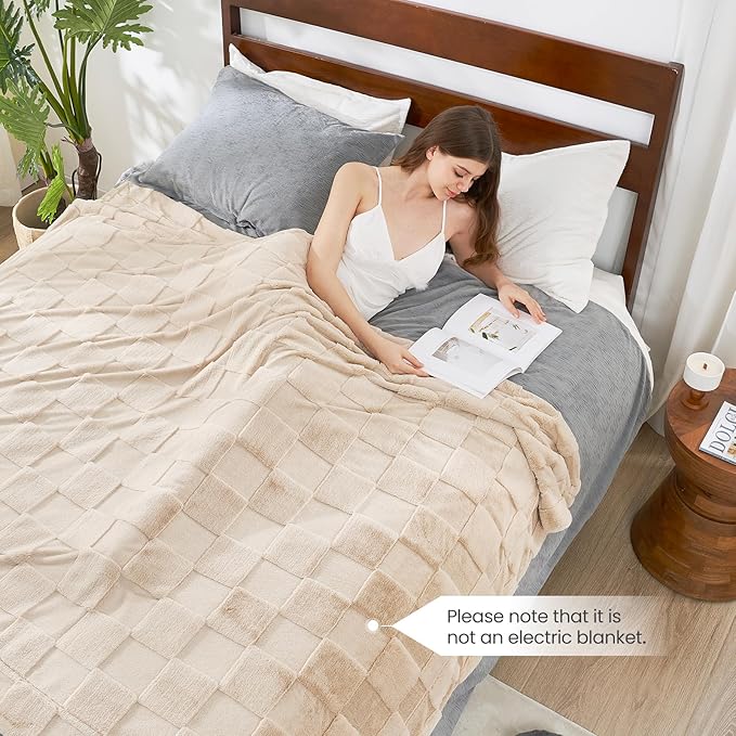 Cozy Bliss Checkered White Faux Rabbit Fur Throw Blanket, Soft Fuzzy Fluffy Minky Cream Furry Blankets for Couch, Bed (Tan, King(108" x 90")