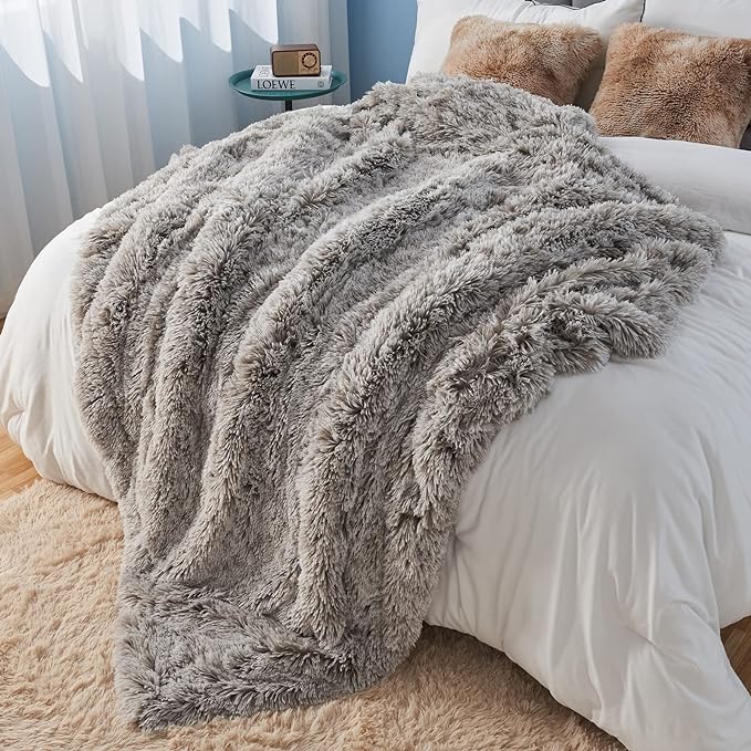 GONAAP Fuzzy Faux Fur Throw Blanket Twin Size Frosty Grey Super Soft Cozy Plush Fuzzy Shaggy Blanket for Couch Sofa Bed (Frosty Grey, Twin(60"x80"))