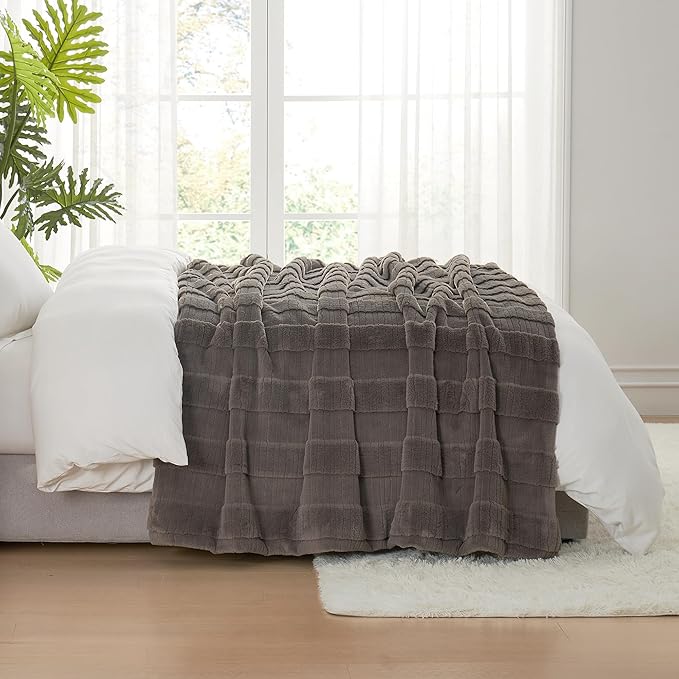 Amélie Home Luxury Striped Faux Fur Throw Blanket for Couch, Embossed Split Fur Cozy Fuzzy Fluffy Luxurious Soft Plush Sofa Chair Bed Gift Blankets for Women Men Wife Friend, 88"x90", Charcoal Gray