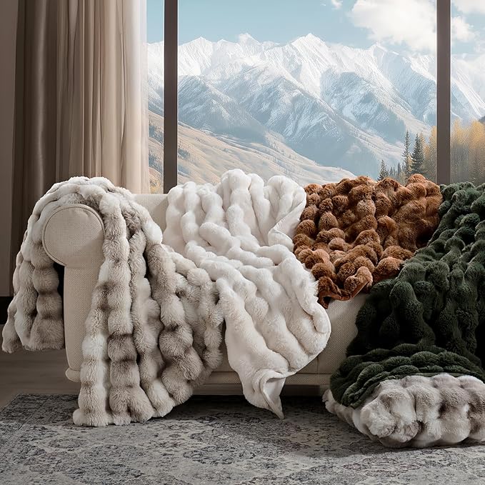 EVERGRACE Ultra Soft Luxury Fluffy Ridgeline Faux Rabbit Fur Throw Blanket, Thick Warm Bubble Throw for Bed, Cozy Plush Reversible Blankets for Couch, Chair, Sofa, Green, 50x60 Inches, 870 GSM