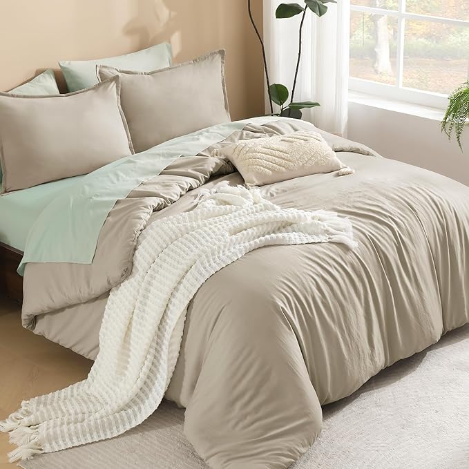 Litanika Comforters Oatmeal Oversized King Size, 3 Pieces Lightweight Solid Bedding Comforter Set, All Season Fluffy Bed Set (120x98In Comforter & 2 Pillowcases)