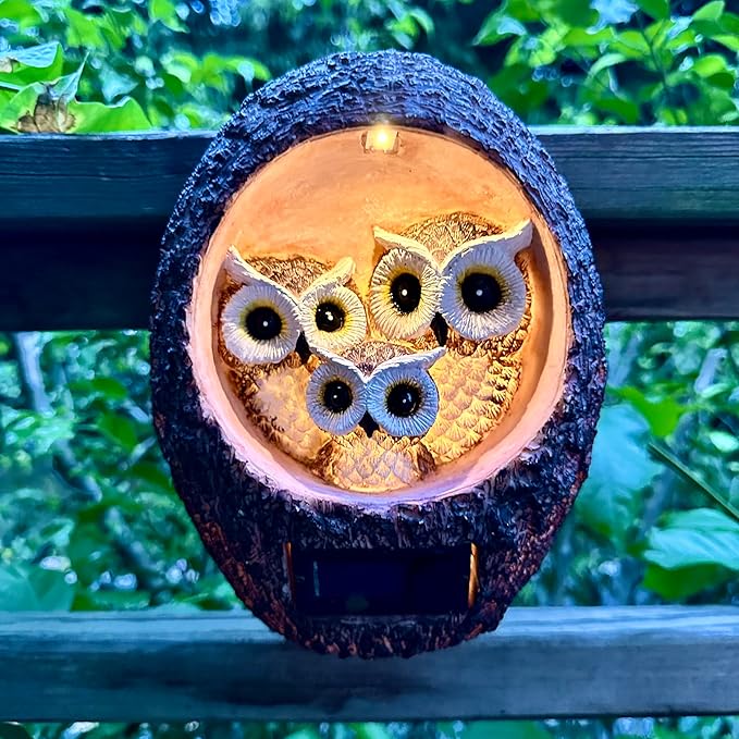 Garden Owl Family Tree Hugger Statue Solar Powered Outdoor Wall Mounted Figurine Light Resin Sculpture Home Decoration Housewarming Ornament Unique Gift