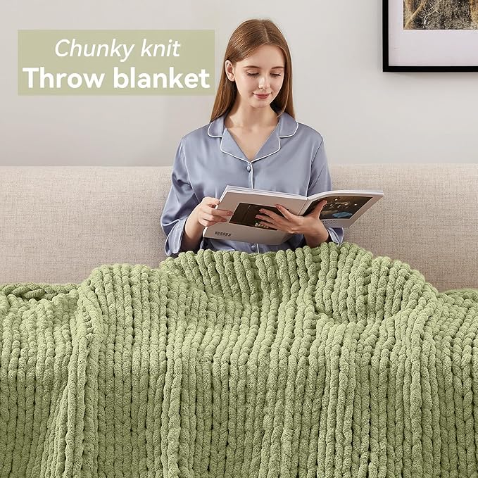 Chunky Knit Throw Blanket, 40''*50'' Knitted Throw Chenille Yarn for Bed Couch, Handmade Light Green Crochet Big Thick Blanket, Machine Washable Cute Comfy Blanket for Home Decor