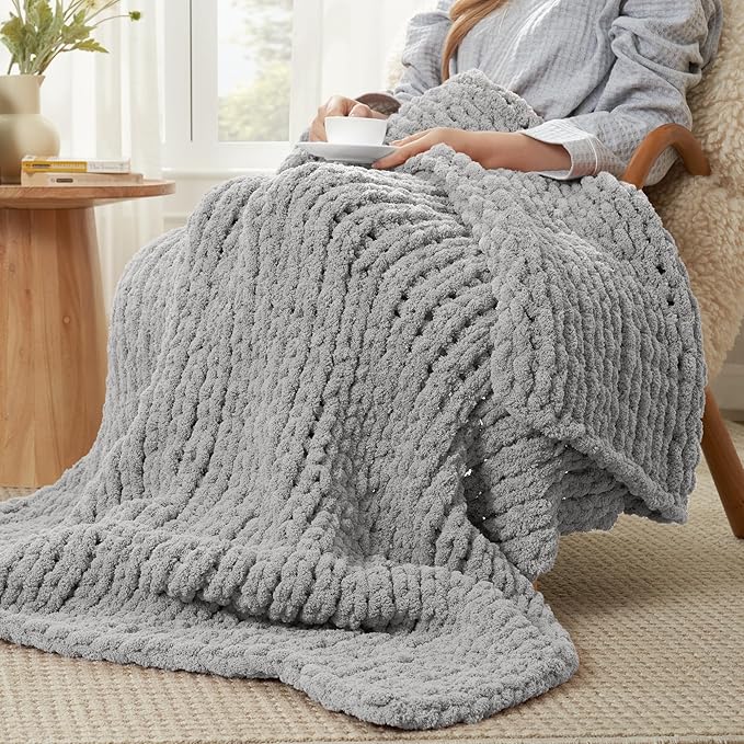 Amélie Home Chunky Knit Throw Blanket for Couch, Soft Chenille Crochet Blanket for Sofa, 50"x60", Light Grey