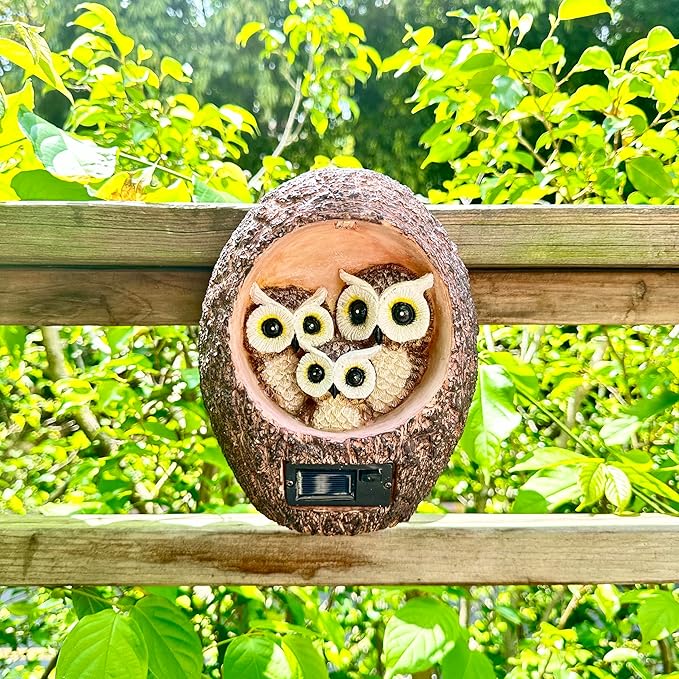 Garden Owl Family Tree Hugger Statue Solar Powered Outdoor Wall Mounted Figurine Light Resin Sculpture Home Decoration Housewarming Ornament Unique Gift