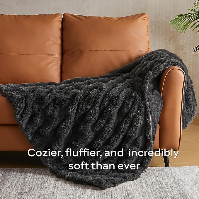 JELLYMONI Faux Fur Throw Blanket, Dark Grey Cozy Plush Bubble Bed Blanket, Thick and Warm King Size (108" x 90")