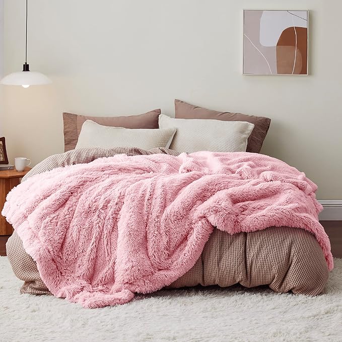 Bedsure GentleSoft Fluffy Pink Blankets Queen Size for Bed, Thick Sherpa Faux Fur Fleece Fuzzy Plush Winter Warm Heavy Soft Full Queen Blankets, Bedroom Decor Pink Gifts Cozy Gifts for Women, 90x90