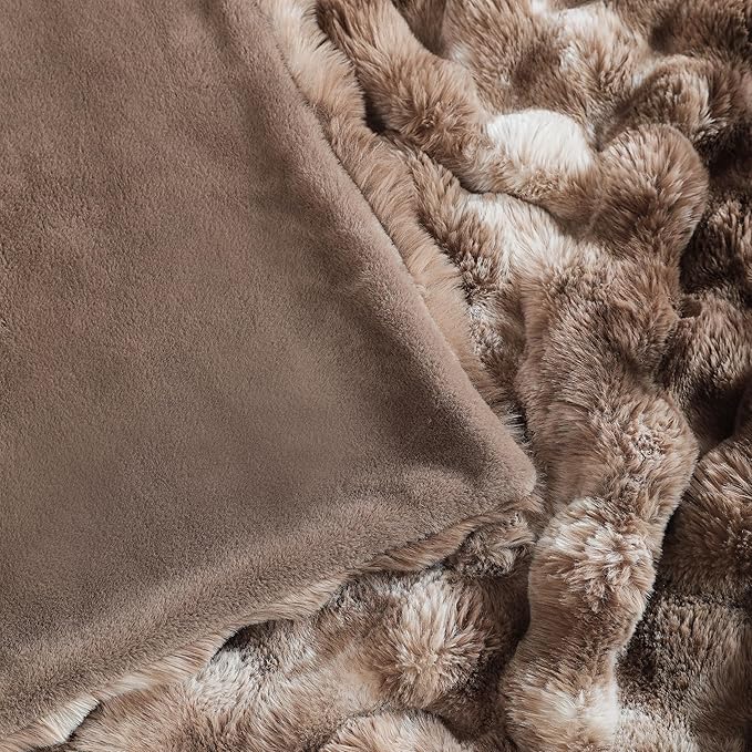 UKELER Ultra Soft Throw Blanket 50''x60'', Brown Fluffy Blankets & Throws Faux Fur Blanket for Couch, Bed, Sofa Cozy Plush Warm Thick Velvet Blanket for Women, Men